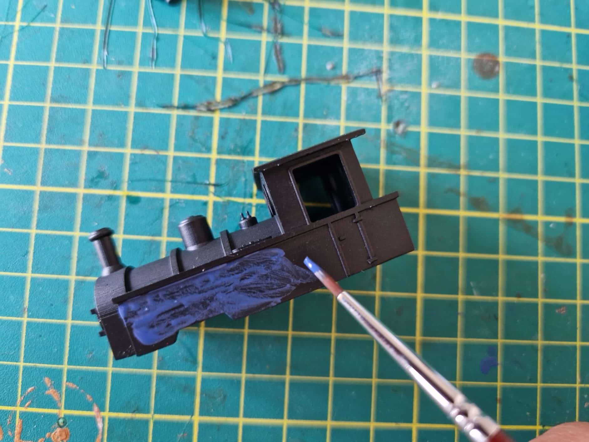 Appliquer les couleurs de base sur un kit modélisme HOe résine