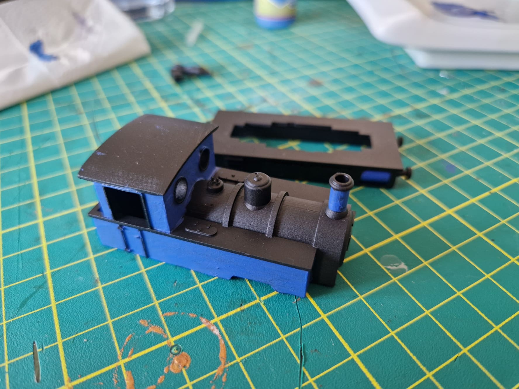 Peindre les détails d’un kit de modélisme ferroviaire HOe