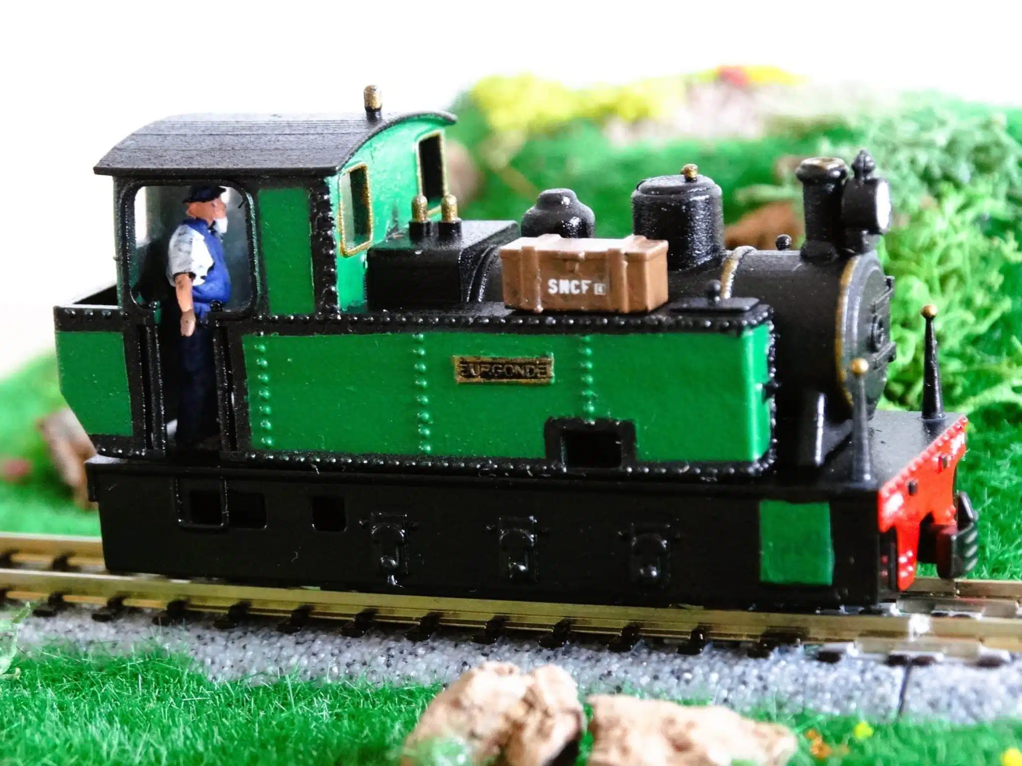 Locomotive Couillet Burgonde HOe / HOn30