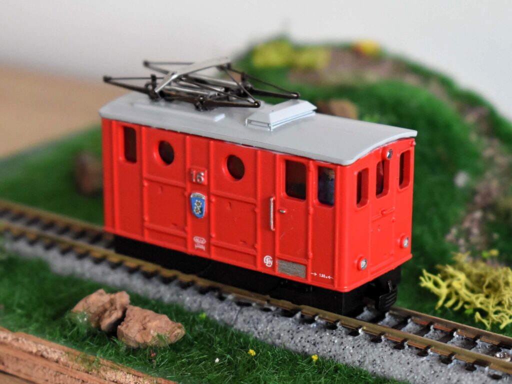 Locomotive HE 2/2 SPB N°16